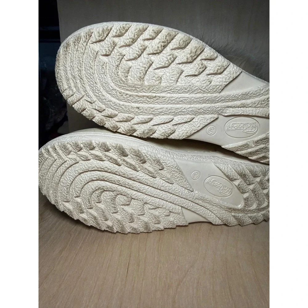 MNPYHT Women Cream Beige Faux Fur Yeti Winter Boots Size 36 Après Ski